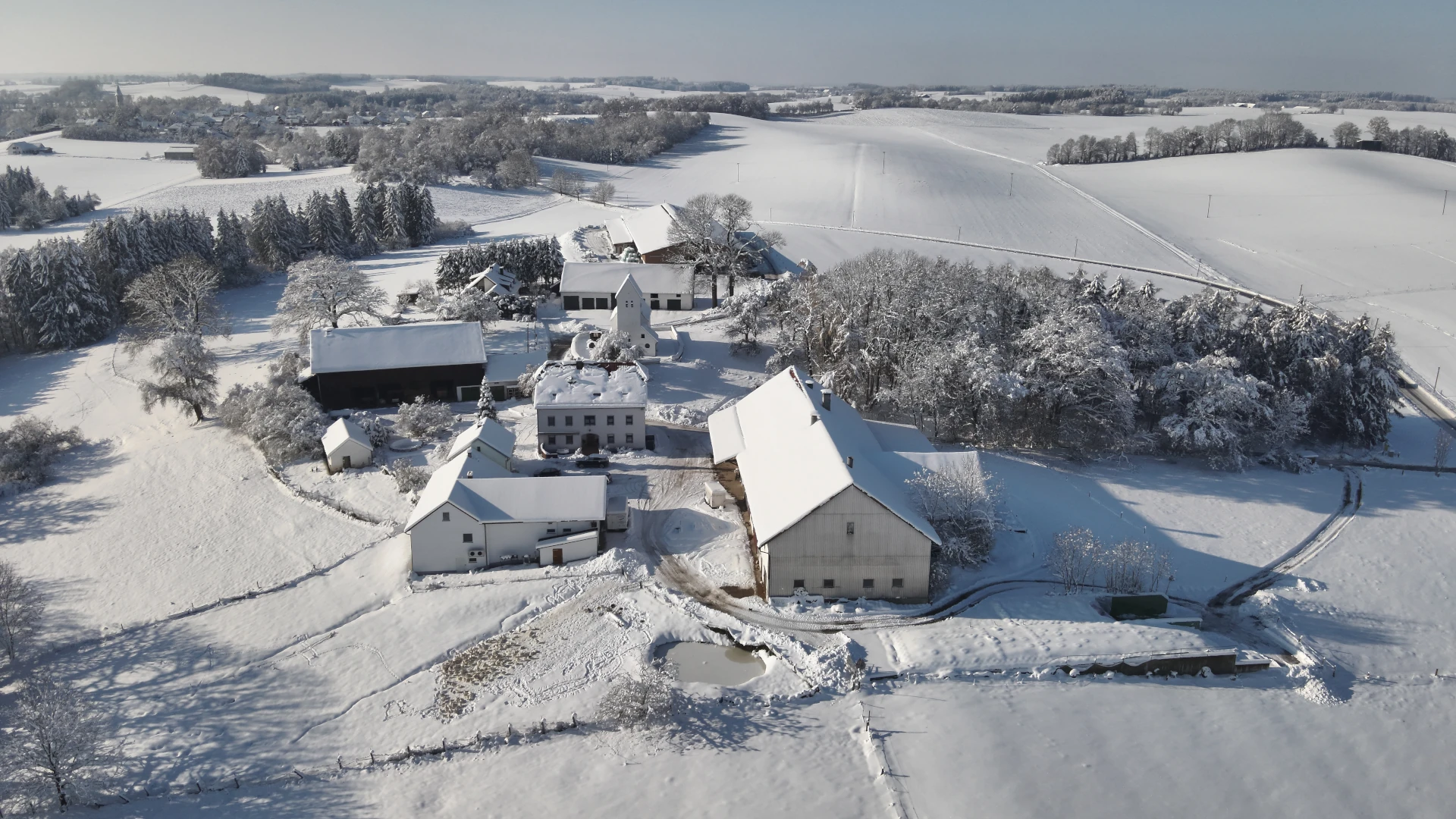 Winter-Rundflug über den Widmann Hof in Maisach